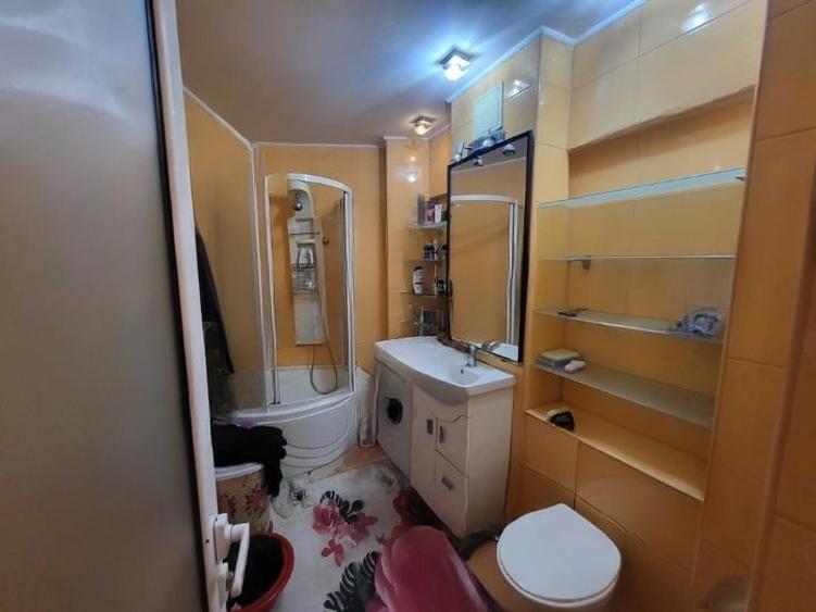 Apartament cu 2 camere decomandat în Independenței