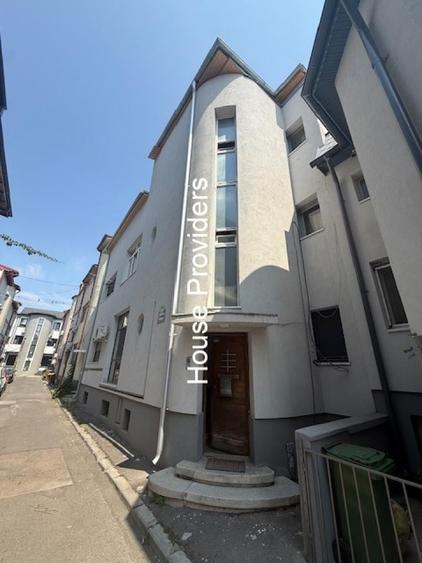 Penthouse cu 5 camere în Moșilor