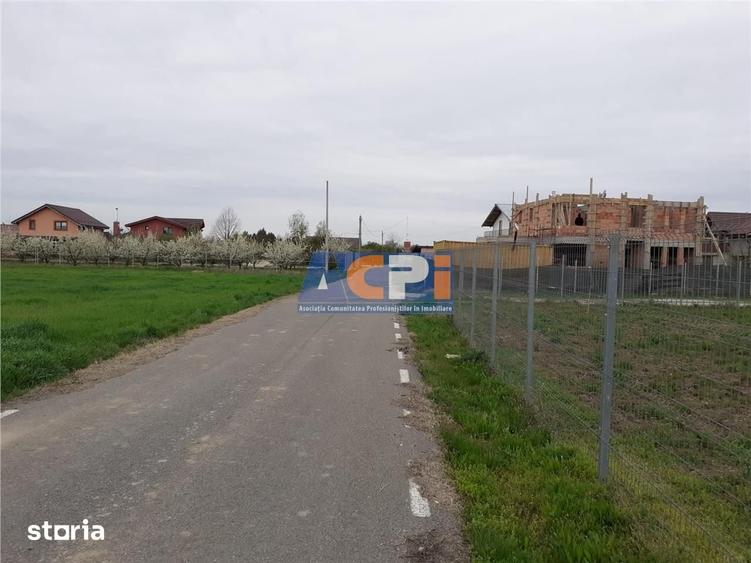 Teren de 500 mp, în Ulmi