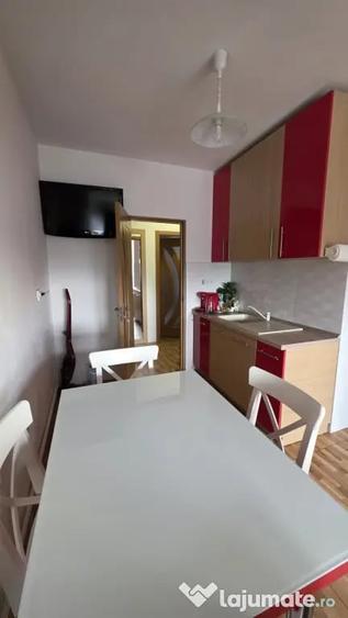 Apartament cu 3 camere decomandat în Ultracentral