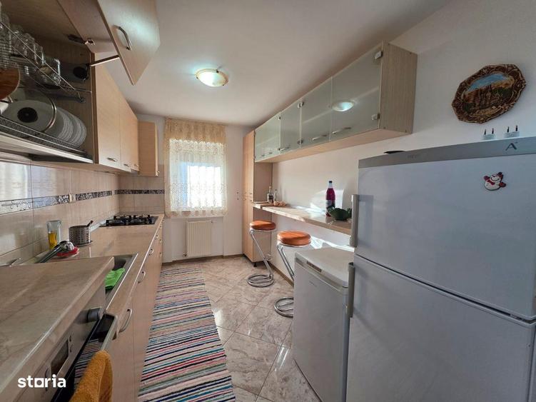 4 camere, zona Favorit, etaj intermediar, 2 balcoane, mobilat, utilat - 3