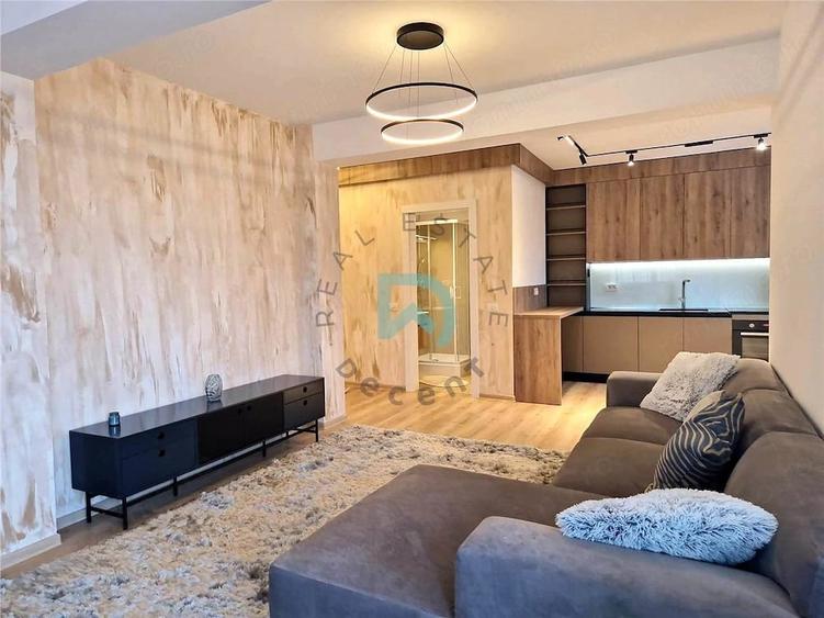 Apartament cu 3 camere în Tractorul