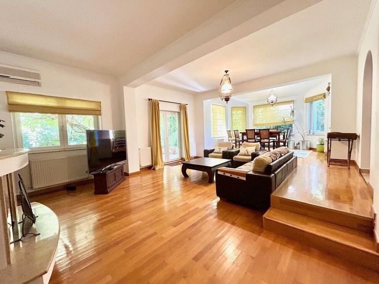 Duplex cu 4 camere cu Canalizare în Iancu Nicolae