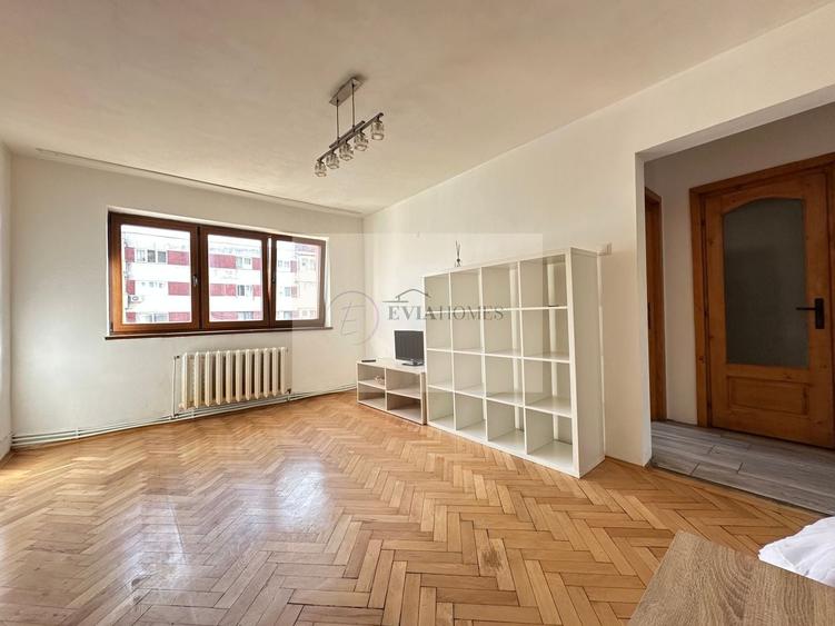 Apartament cu 3 camere semidecomandat, mobilat în Grigorescu