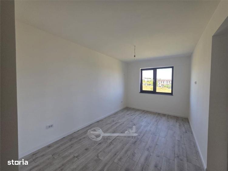 Apartament cu 2 camere decomandat în Rediu