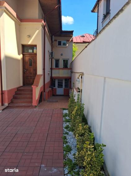 Casă cu 6 camere cu Teren 200 Mp în Timpuri Noi