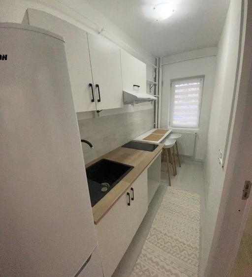 Garsonieră decomandată, mobilată în 1 Mai