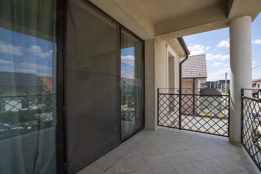 Casă cu 4 camere cu Teren 925 Mp în Nufărul