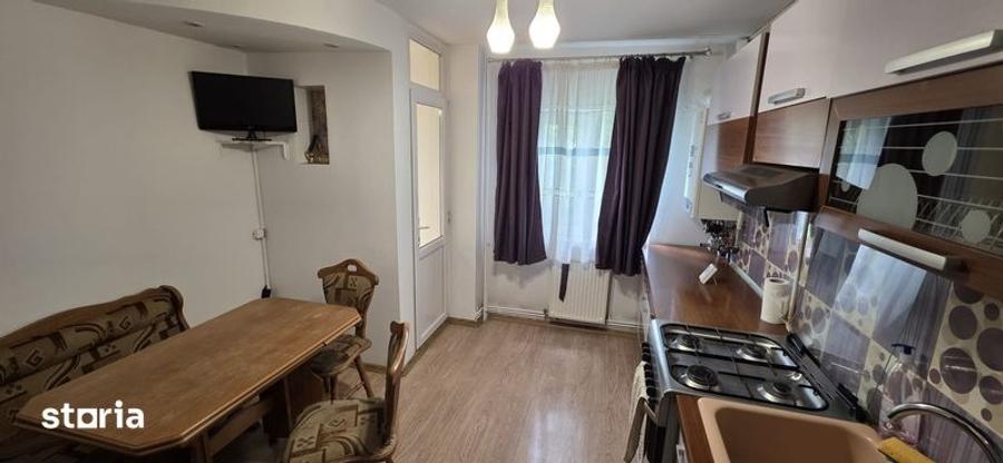 Apartament cu 3 camere decomandat în Gării
