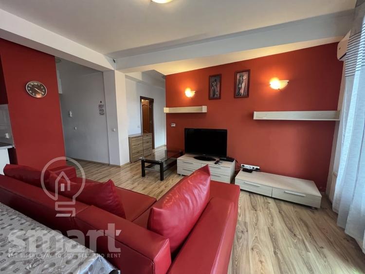 Apartament cu 3 camere semidecomandat, mobilat în Zorilor