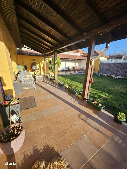 Casă cu 3 camere cu Piscina în Gării