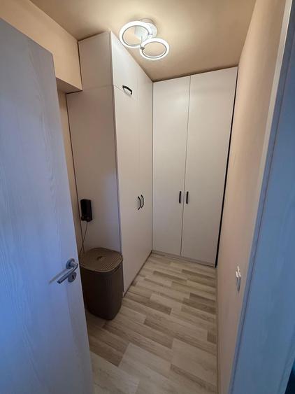 Apartament cu 3 camere decomandat în Berceni