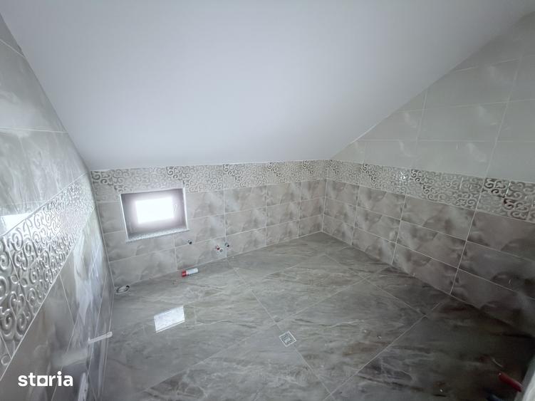 Casă cu 4 camere cu Teren 1300 Mp în Stăuceni