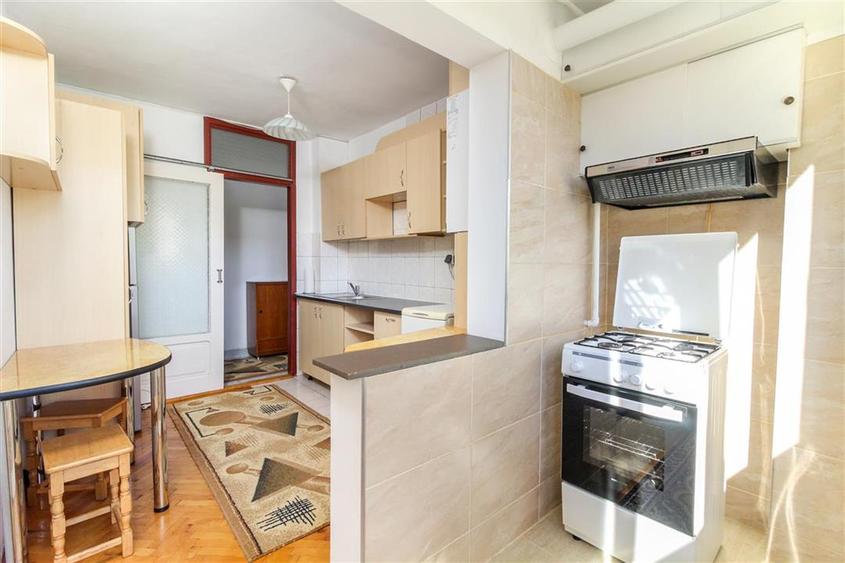 Apartament cu 2 camere decomandat în Zorilor