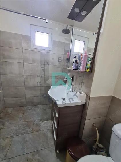 Apartament cu 3 camere decomandat în Craiter