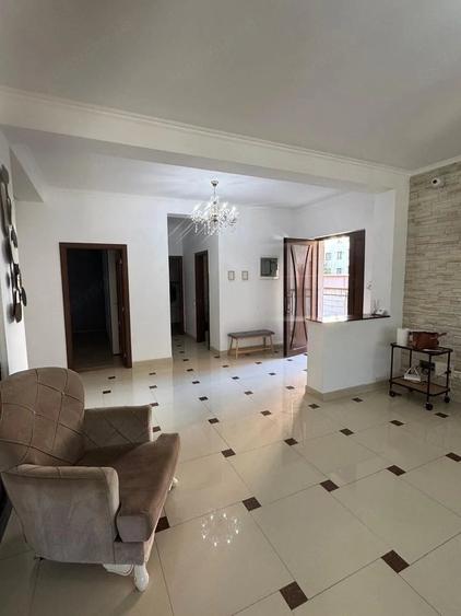 Casă cu Teren 315 Mp în Central