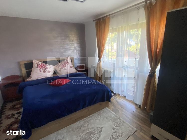 Casă cu 9 camere cu Teren 2200 Mp în Moldovița