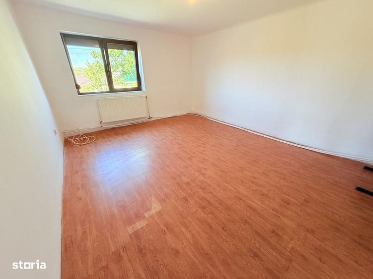 Casă cu 3 camere în Paleu