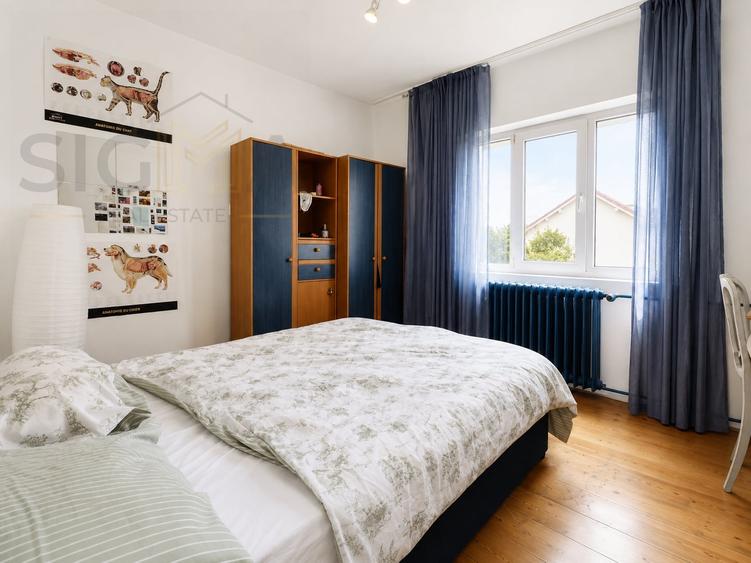 Duplex cu 10 camere cu Canalizare în Zorilor