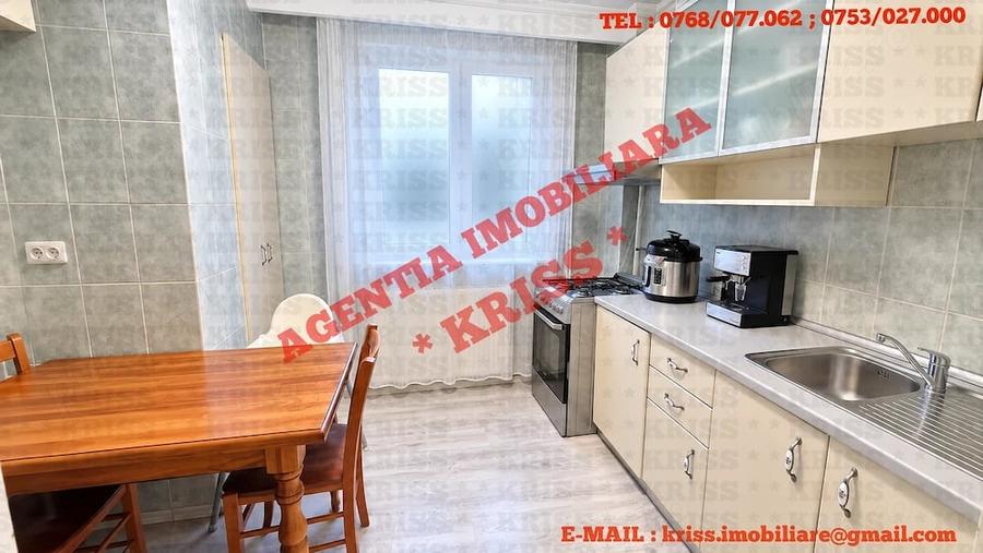 Apartament cu 4 camere decomandat în Negru Vodă