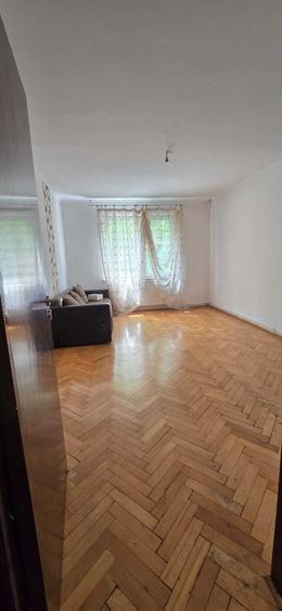 Apartament 65mp Targu Mures, Cartierul Tudor decomandat, 3 camere, 2 bai, balcon, etaj 3 - 4