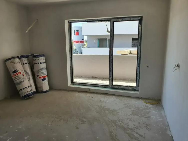 Apartament cu 2 camere decomandat în Theodor Pallady
