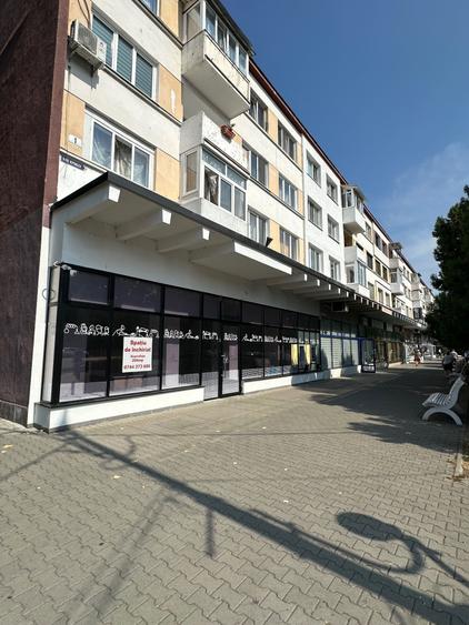 Spațiu comercial, de 200 mp, în Central
