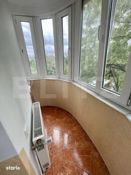 Apartament cu 4 camere semidecomandat în George Enescu