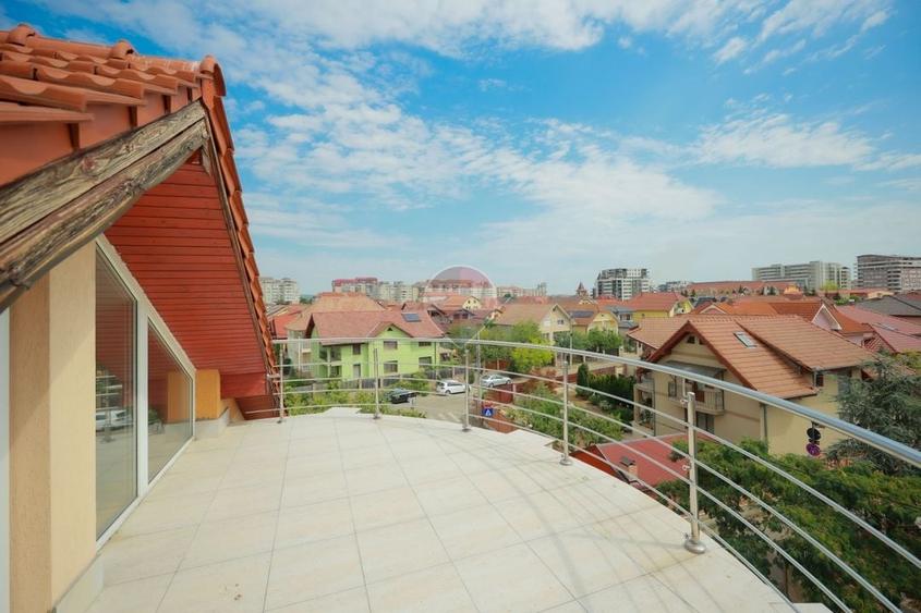Apartament la mansardă – peste 140 mp utili | 3 dormitoare | Nufărul - 22