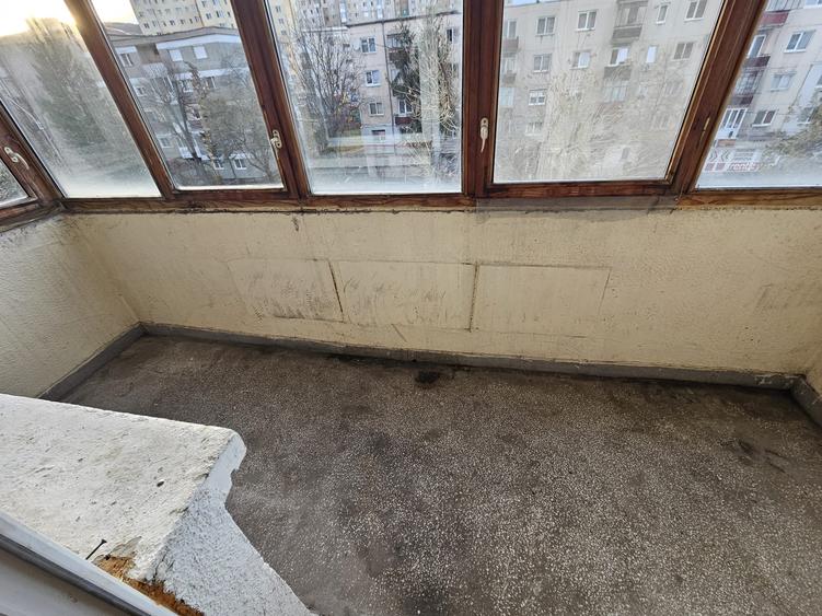 Apartament cu 3 camere decomandat în Mihai Eminescu