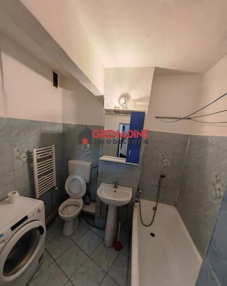 Garsonieră decomandată în Bartolomeu
