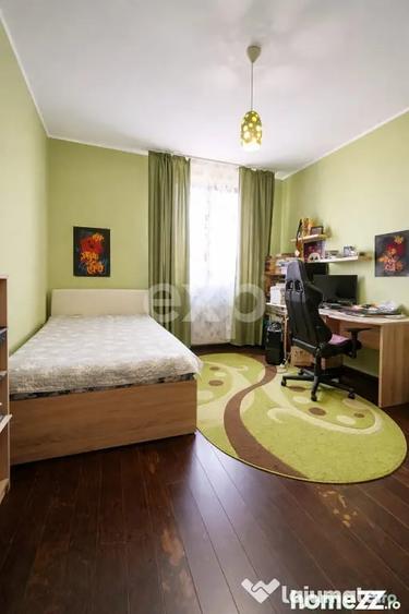 Apartament cu 3 camere decomandat în Găvana