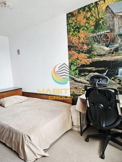 Apartament cu 3 camere semidecomandat în Berceni