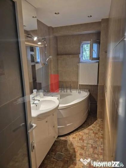 Apartament cu 3 camere decomandat în Crângași