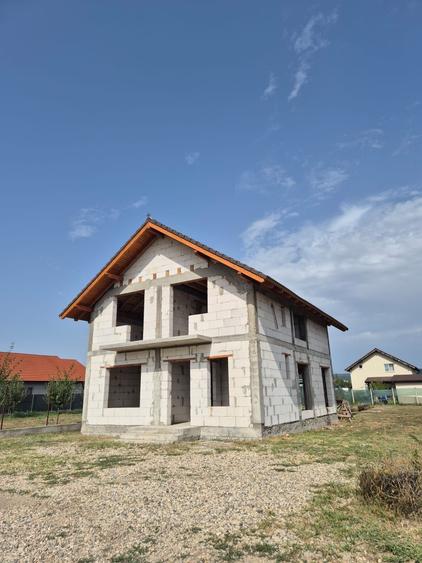 Casă cu 4 camere în Central