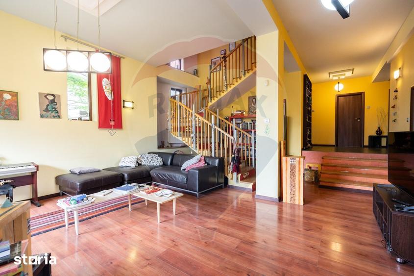 Casa / Vila cu 5 camere de vanzare Izvorani in apropierea padurii - 1