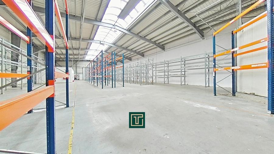 Spațiu industrial, de 730 mp, în Exterior Sud