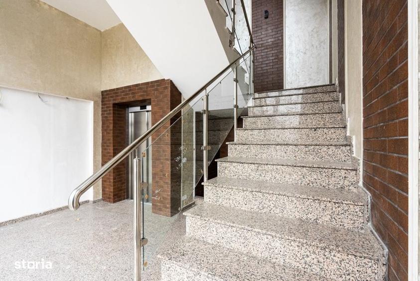 Spațiu comercial, de 1,078 mp, în Central