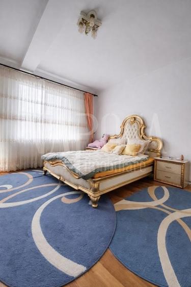 Casă individuală cu 6 camere cu Canalizare în Rogerius