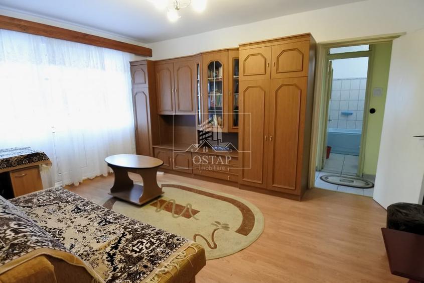 Apartament cu 2 camere semidecomandat în Mioriței