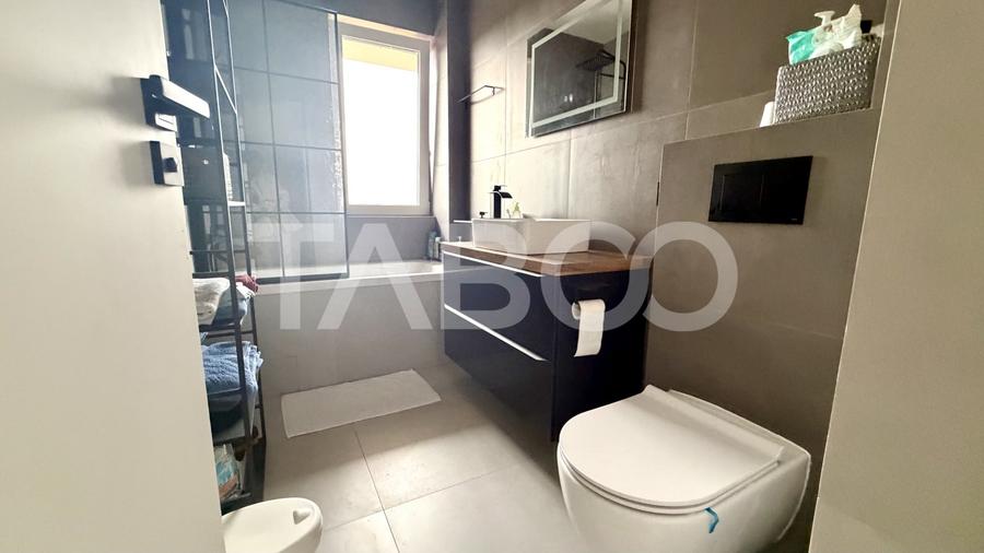 Penthouse cu 2 camere semidecomandat, mobilat în Florești