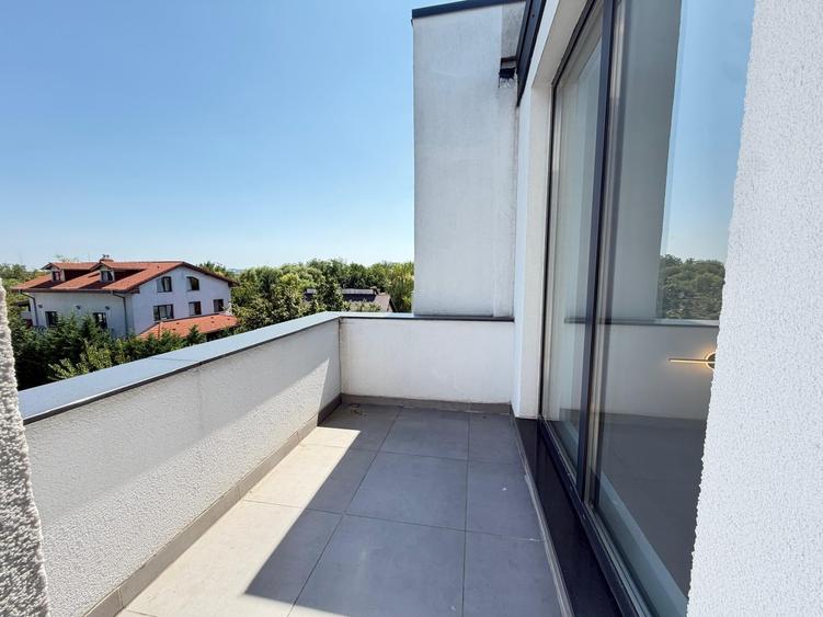 Casă cu 5 camere cu Canalizare în Sud-Vest