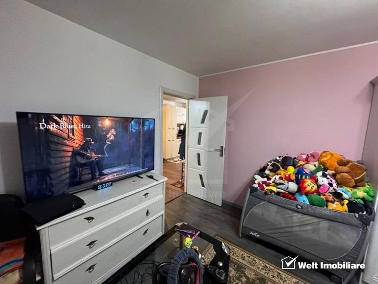 Apartament cu 4 camere semidecomandat, mobilat în Mănăștur