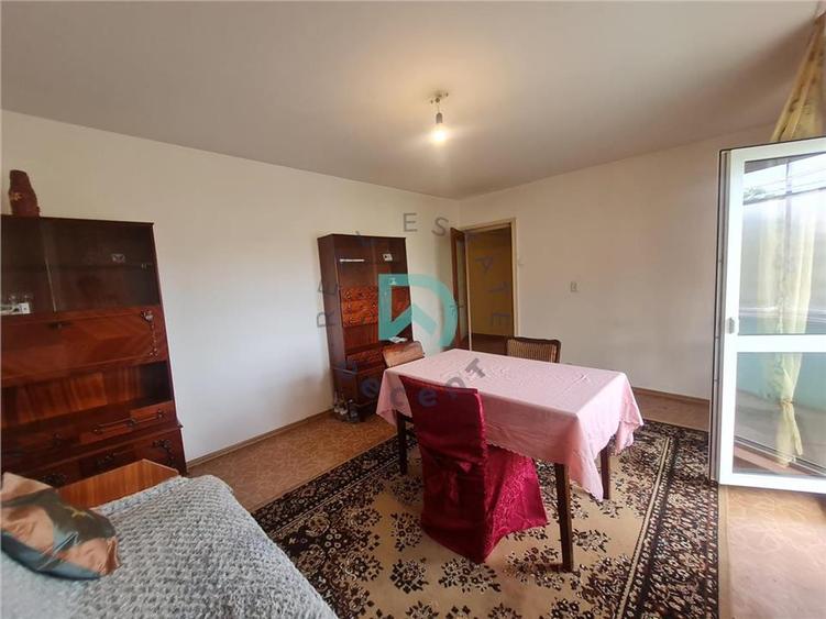 Apartament cu 2 camere decomandat în Noua