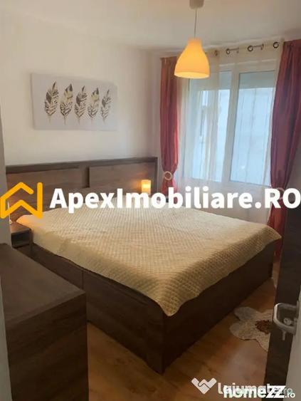 Apartament cu 3 camere decomandat, mobilat în Titan