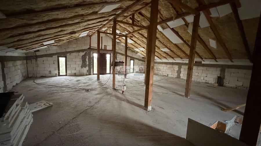 Casă individuală cu 3 camere cu Canalizare în Munteni