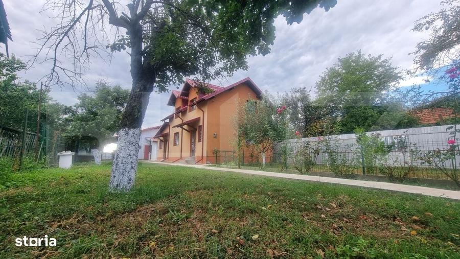 Casă cu 4 camere în Belciug