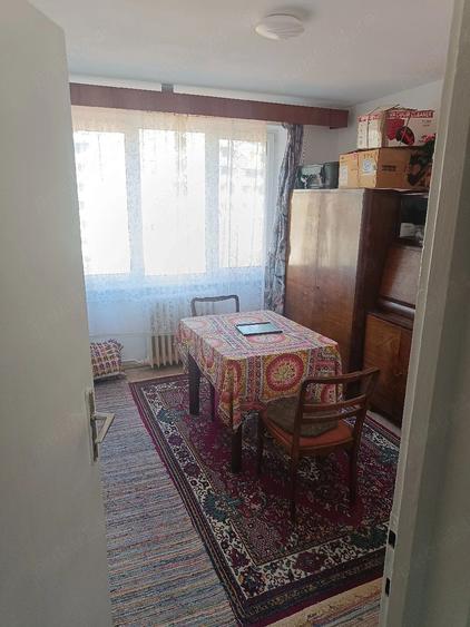 Vand apartament cu 3 camere zona Take Ionescu,str.Vasile Lucaci - 1