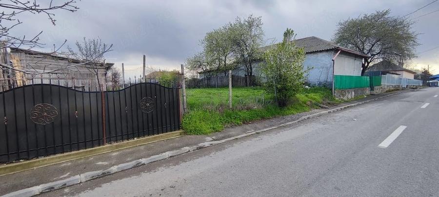 Teren de 1300 mp, în Exterior Vest