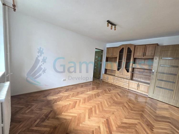 Apartament cu 2 camere semidecomandat în Cantemir